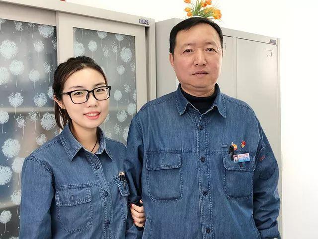 越过那条街的距离 当父亲在午休时间向我请教电脑